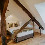 招待所 D'hote - Maison Des Ecrivains - 50 M De La Cathedrale Et Place Des Jacobins 勒芒