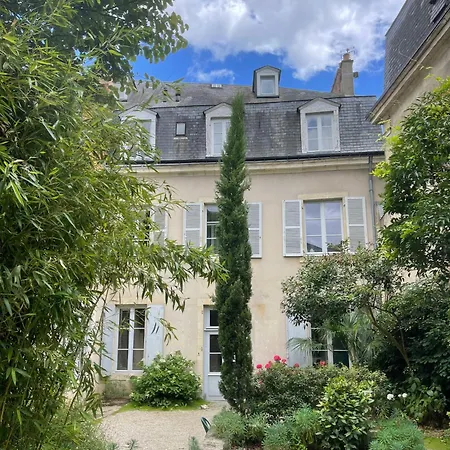 D'hote - Maison Des Ecrivains - 50 M De La Cathedrale Et Place Des Jacobins Le Mans