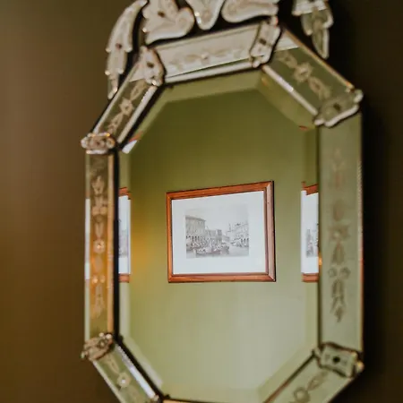 게스트하우스 D'hote - Maison Des Ecrivains - 50 M De La Cathedrale Et Place Des Jacobins