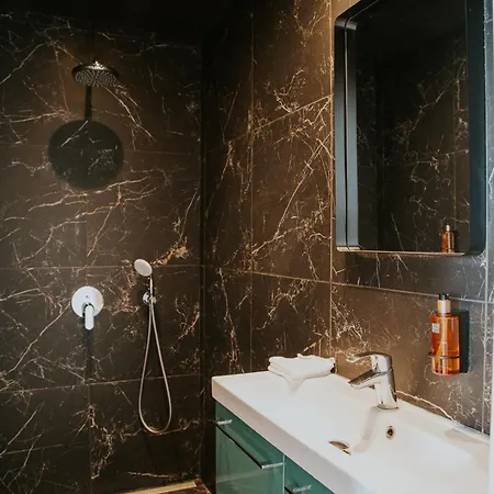 D'hote - Maison Des Ecrivains - 50 M De La Cathedrale Et Place Des Jacobins 게스트하우스 3*