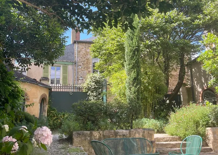 D'hote - Maison Des Ecrivains - 50 M De La Cathedrale Et Place Des Jacobins 3* Le Mans