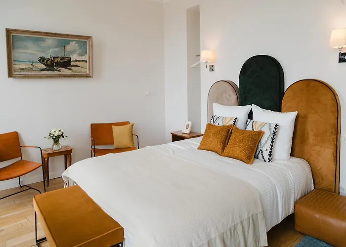 D'hote - Maison Des Ecrivains - 50 M De La Cathedrale Et Place Des Jacobins Gasthof 4*