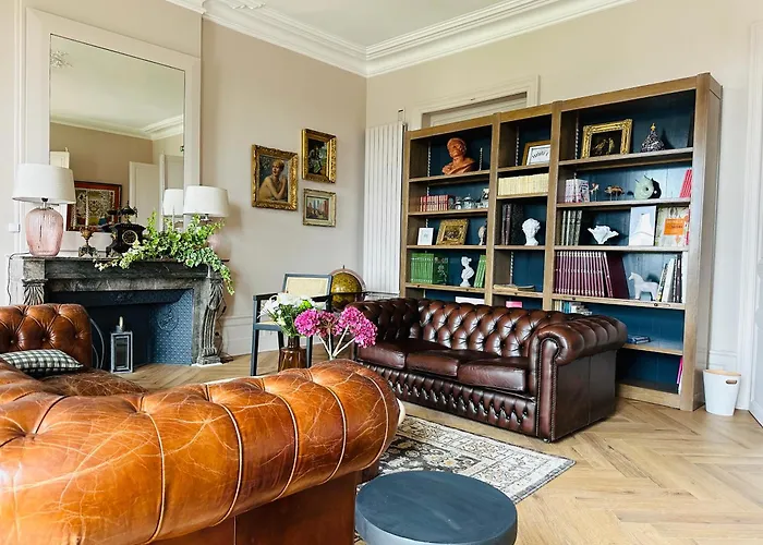 D'hôte - Maison Des écrivains - 50 M De La Cathédrale Et Place Des Jacobins Maison d'hôtes 3*