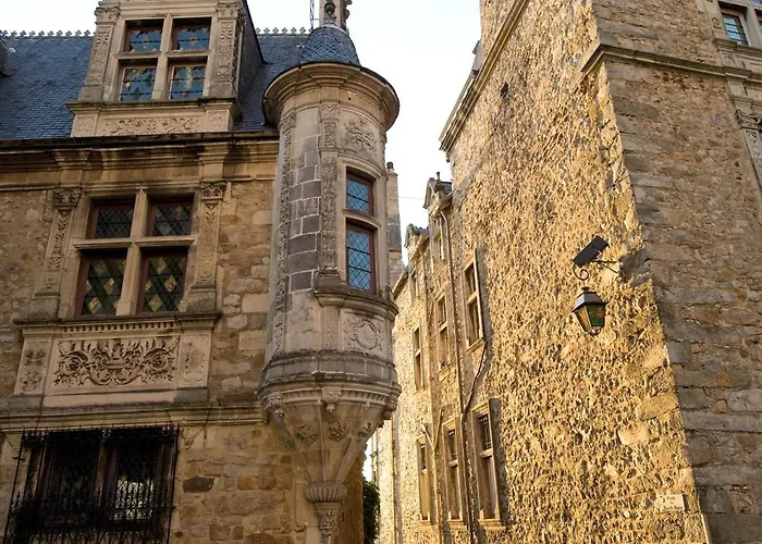 Gasthuis D'hote - Maison Des Ecrivains - 50 M De La Cathedrale Et Place Des Jacobins Le Mans