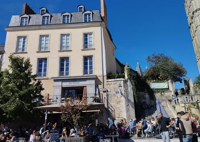 D'hôte - Maison Des écrivains - 50 M De La Cathédrale Et Place Des Jacobins 3* Le Mans