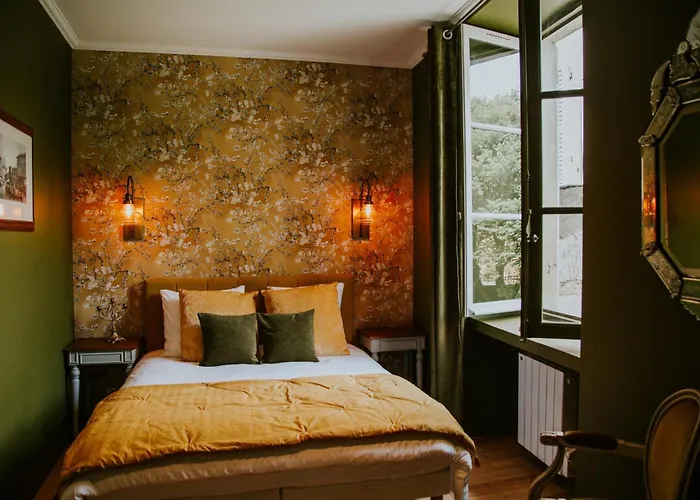 D'hôte - Maison Des écrivains - 50 M De La Cathédrale Et Place Des Jacobins Maison d'hôtes 3*