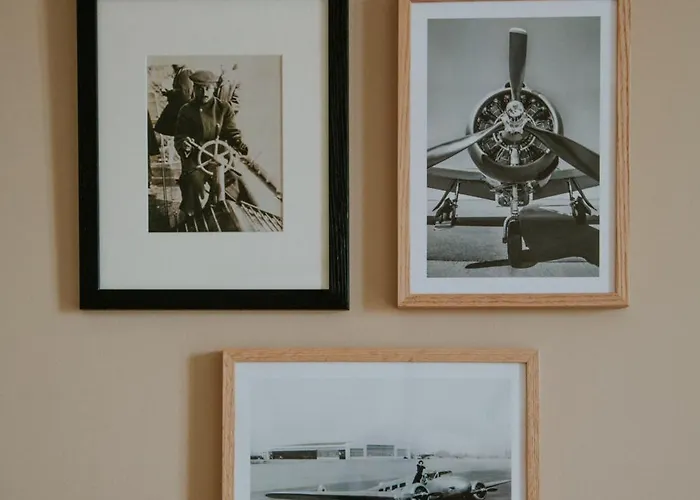 D'hôte - Maison Des écrivains - 50 M De La Cathédrale Et Place Des Jacobins 3* Le Mans