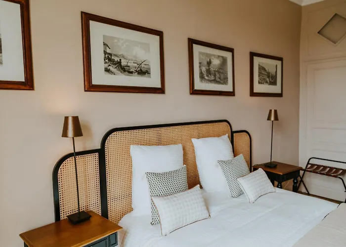 D'hote - Maison Des Ecrivains - 50 M De La Cathedrale Et Place Des Jacobins Gasthof