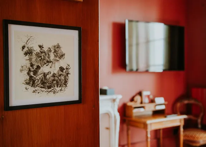 D'hôte - Maison Des écrivains - 50 M De La Cathédrale Et Place Des Jacobins 3* Le Mans